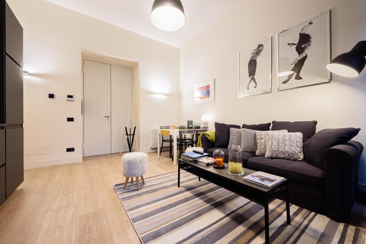 Apt503A Naples Luaran gambar