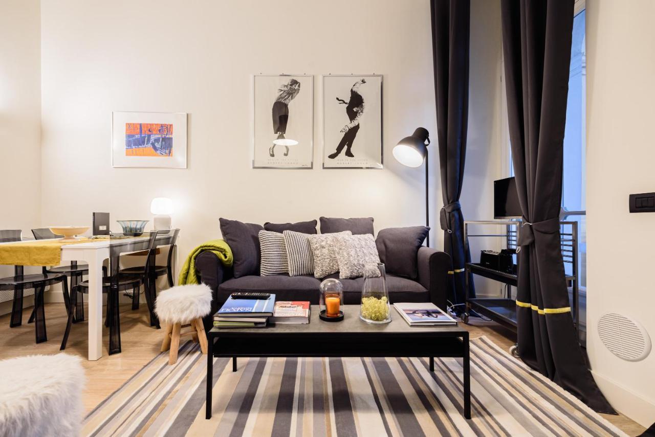 Apt503A Naples Luaran gambar